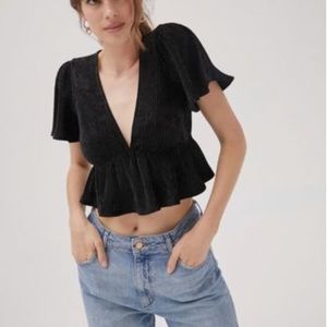 great condition urban outfitters velvet crop peplum top